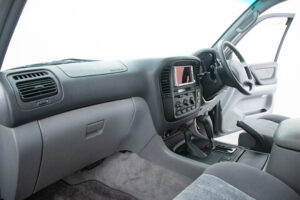 ランドクルーザー100 VX 4WD