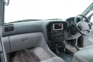 ランドクルーザー100 VX 4WD