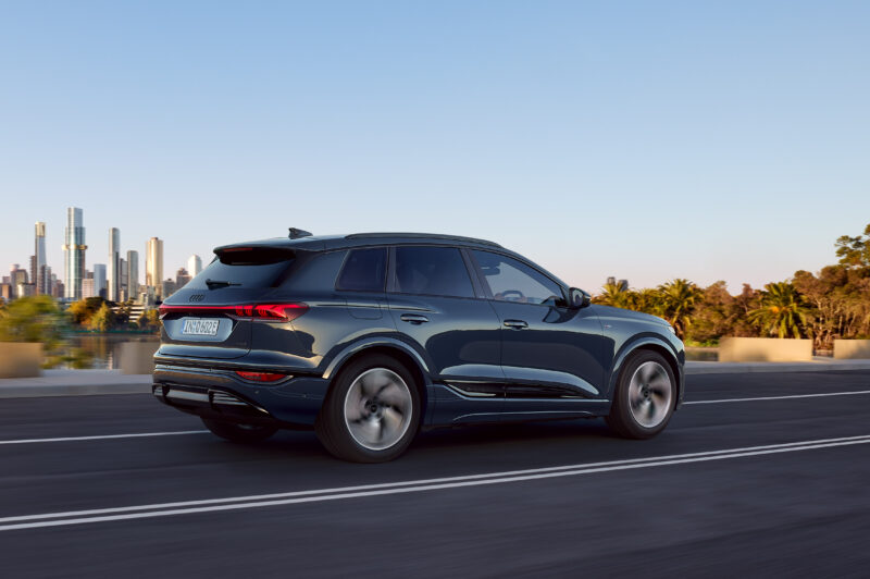 アウディQ6/SQ6 eトロン　ポルシェと共同開発のBEVプラットフォーム採用