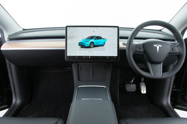 モデルY ロングレンジ 4WD