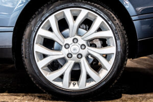 レンジローバー ヴォーグ(ディーゼル258PS) 4WD