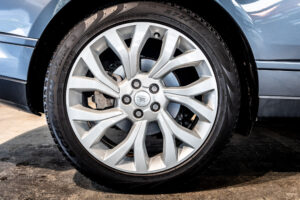 レンジローバー ヴォーグ(ディーゼル258PS) 4WD