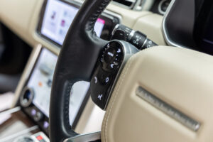レンジローバー ヴォーグ(ディーゼル258PS) 4WD