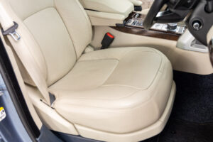 レンジローバー ヴォーグ(ディーゼル258PS) 4WD