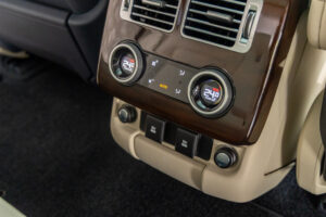 レンジローバー ヴォーグ(ディーゼル258PS) 4WD