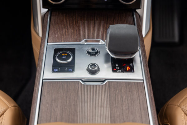 レンジローバー オートバイオグラフィー P530 LWB 4WD