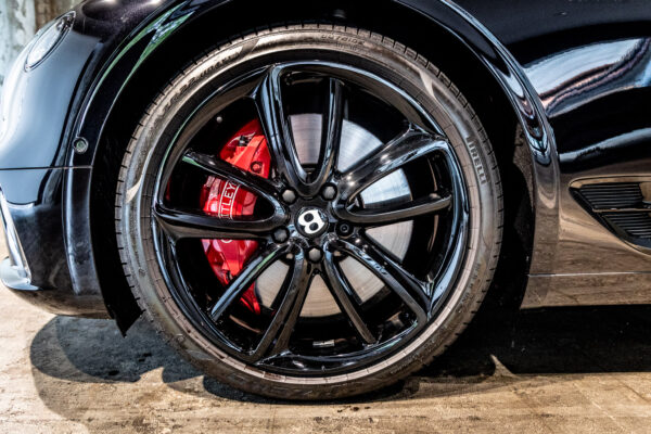 コンチネンタルGT V8アズール 4WD
