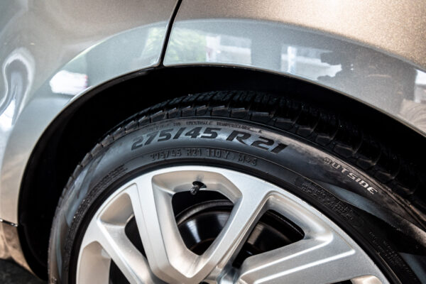 レンジローバースポーツ HSE(ディーゼル300PS) 4WD