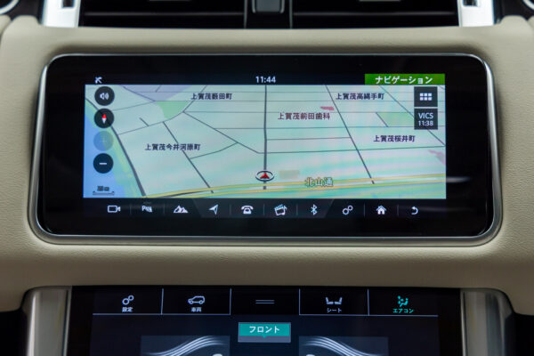 レンジローバースポーツ HSE(ディーゼル300PS) 4WD