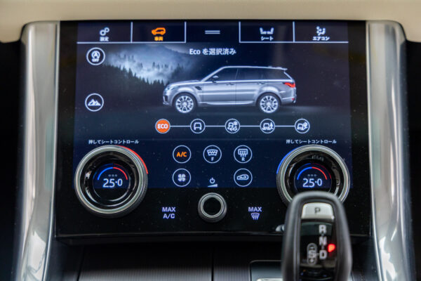 レンジローバースポーツ HSE(ディーゼル300PS) 4WD