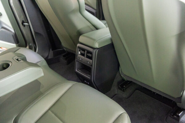 マカンエレクトロ 4 4WD