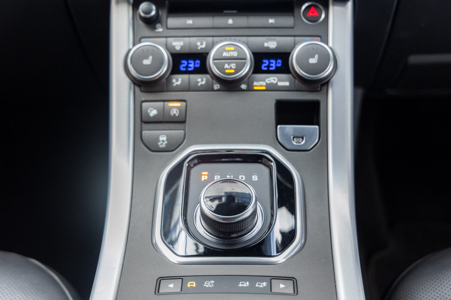 レンジローバーイヴォーク コンバーチブル HSE Dynamic 4WD