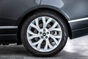 レンジローバー オートバイオグラフィ P400e (PHEV 404PS) 4WD