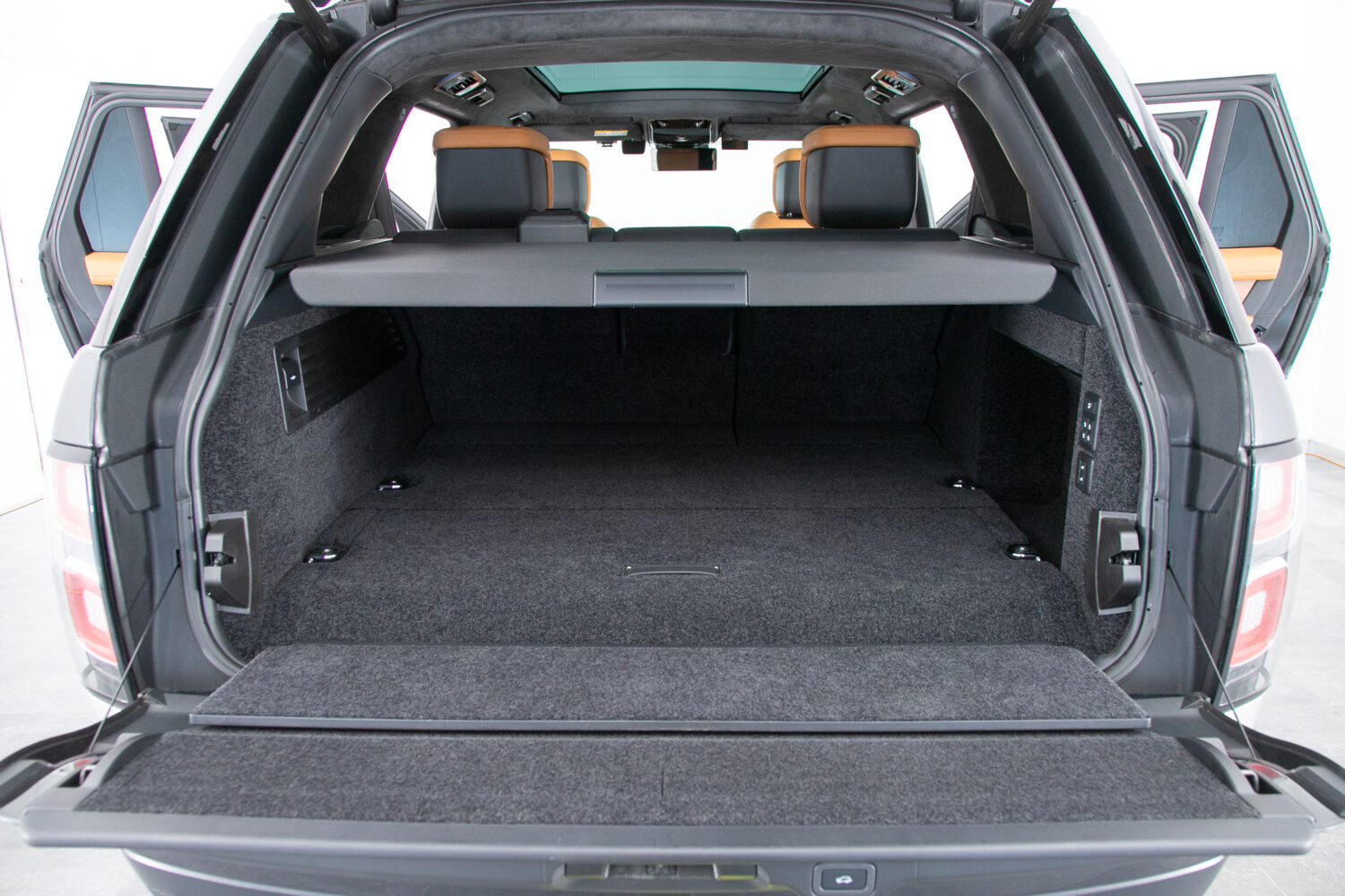 レンジローバー オートバイオグラフィ P400e (PHEV 404PS) 4WD