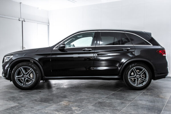 GLC220d 4マチックAMGライン