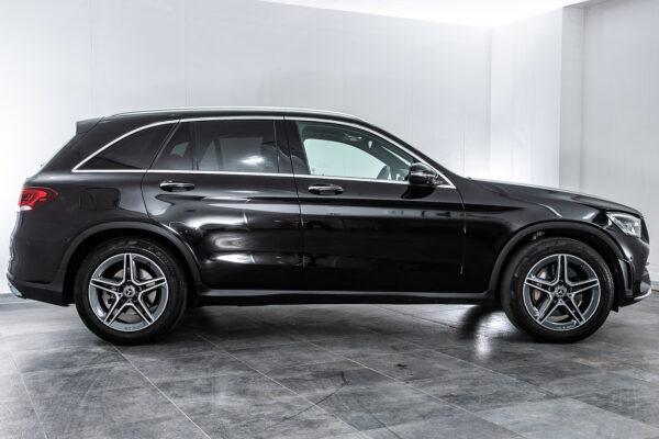 GLC220d 4マチックAMGライン