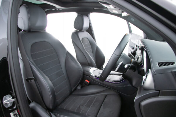GLC220d 4マチックAMGライン