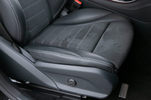 GLC220d 4マチックAMGライン