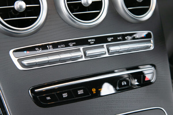 GLC220d 4マチックAMGライン