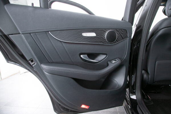 GLC220d 4マチックAMGライン