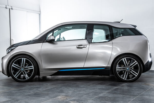 i3 レンジエクステンダー 装備車