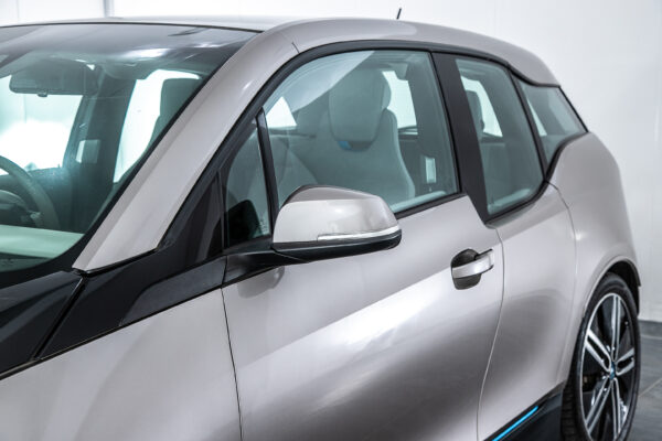 i3 レンジエクステンダー 装備車