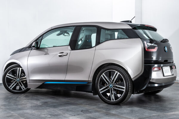 i3 レンジエクステンダー 装備車