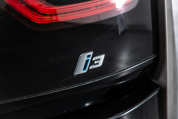 i3 レンジエクステンダー 装備車