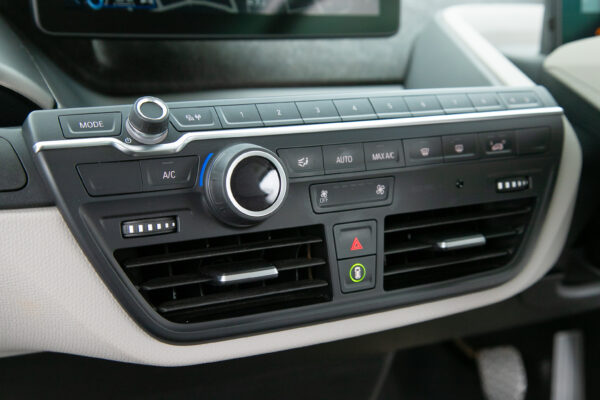 i3 レンジエクステンダー 装備車