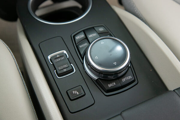 i3 レンジエクステンダー 装備車