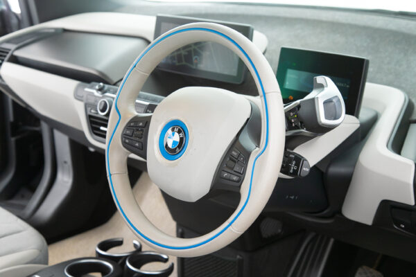 i3 レンジエクステンダー 装備車