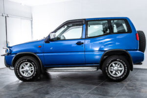 ミストラル ショート ディーゼルターボ タイプR 4WD