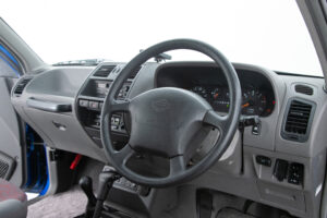 ミストラル ショート ディーゼルターボ タイプR 4WD