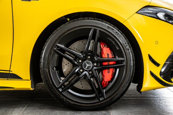 A45S 4マチック+ エディション1