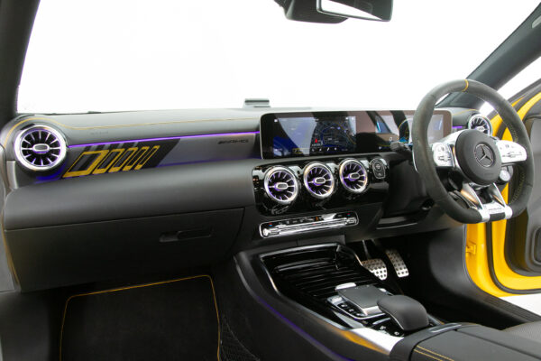 A45S 4マチック+ エディション1