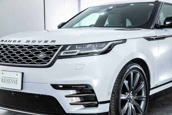 レンジローバーヴェラール Rダイナミック SE P300 4WD