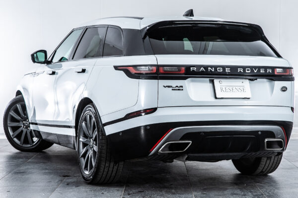 レンジローバーヴェラール Rダイナミック SE P300 4WD