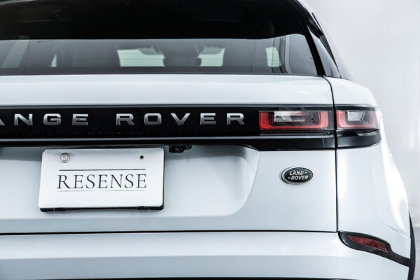 レンジローバーヴェラール Rダイナミック SE P300 4WD
