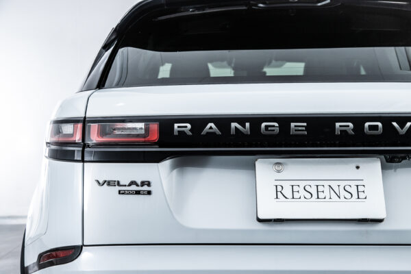 レンジローバーヴェラール Rダイナミック SE P300 4WD