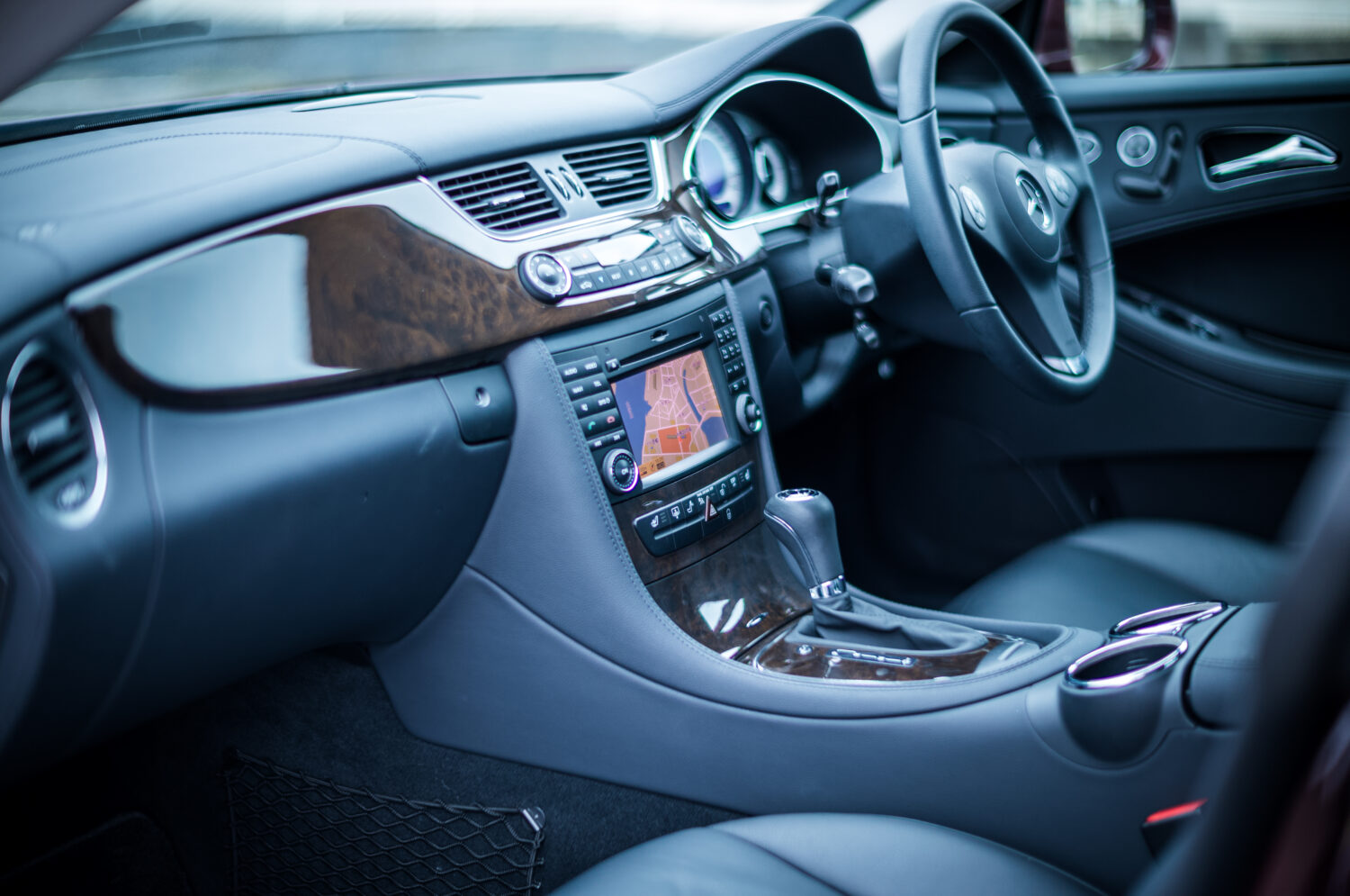 メルセデス・ベンツ CLS350（7AT/FR）時代を変えた1台に向き合う
