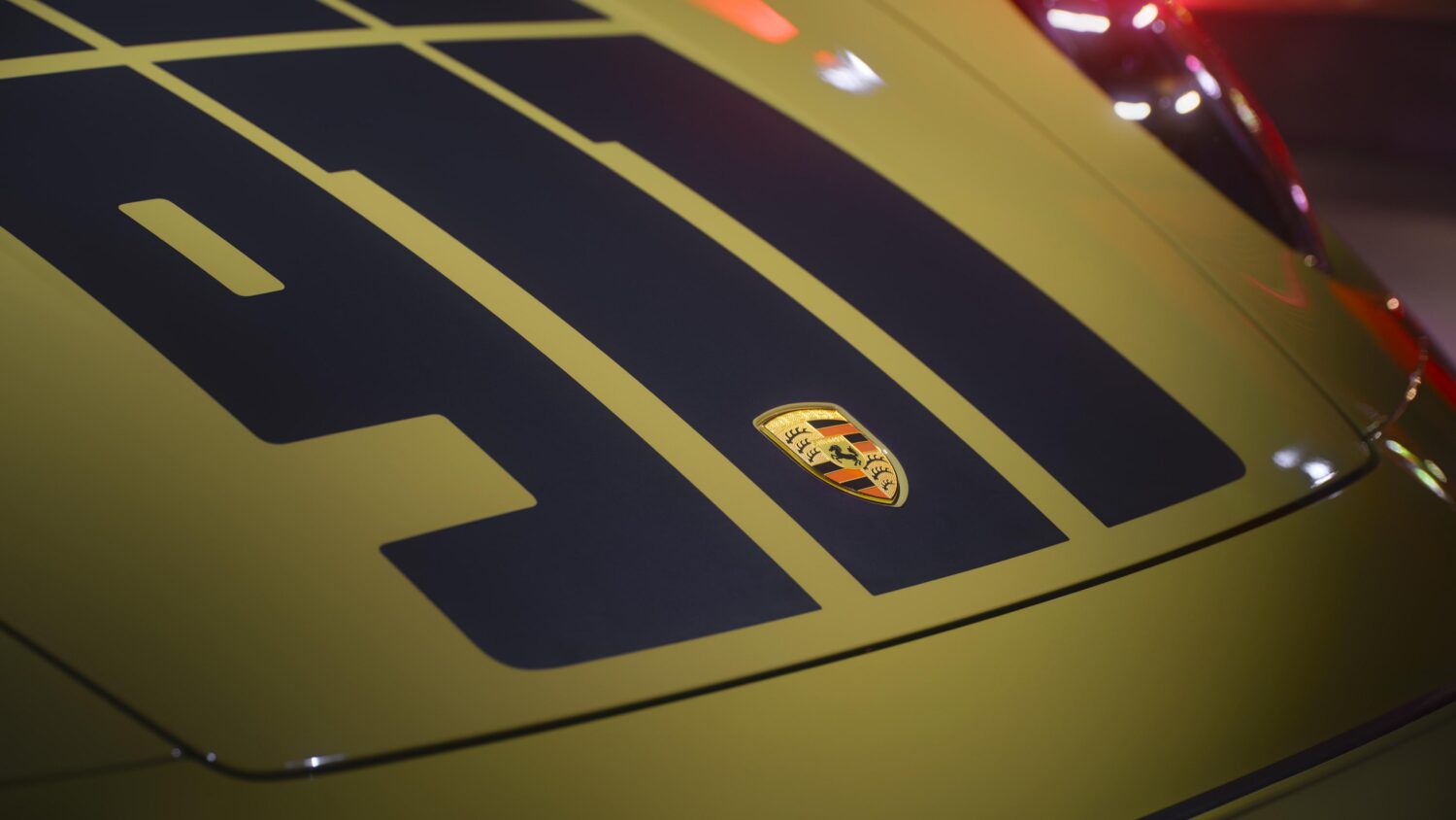 ポルシェ911に「スピリット70」　伝統と革新のコントラスト　特別な魅力を体現