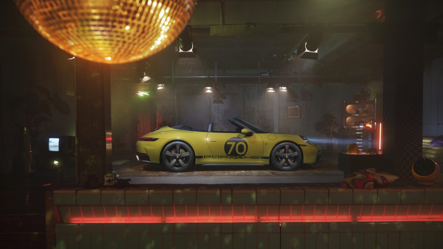 ポルシェ911に「スピリット70」　伝統と革新のコントラスト　特別な魅力を体現