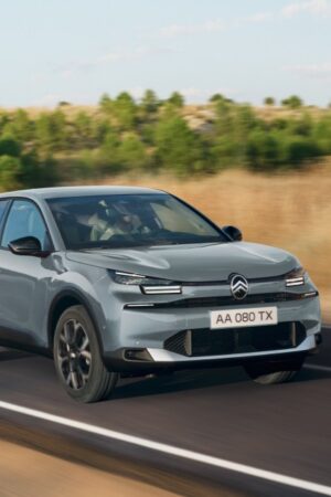 シトロエンC4　同社初のハイブリッドモデルとして登場　次世代のシトロエンデザイン