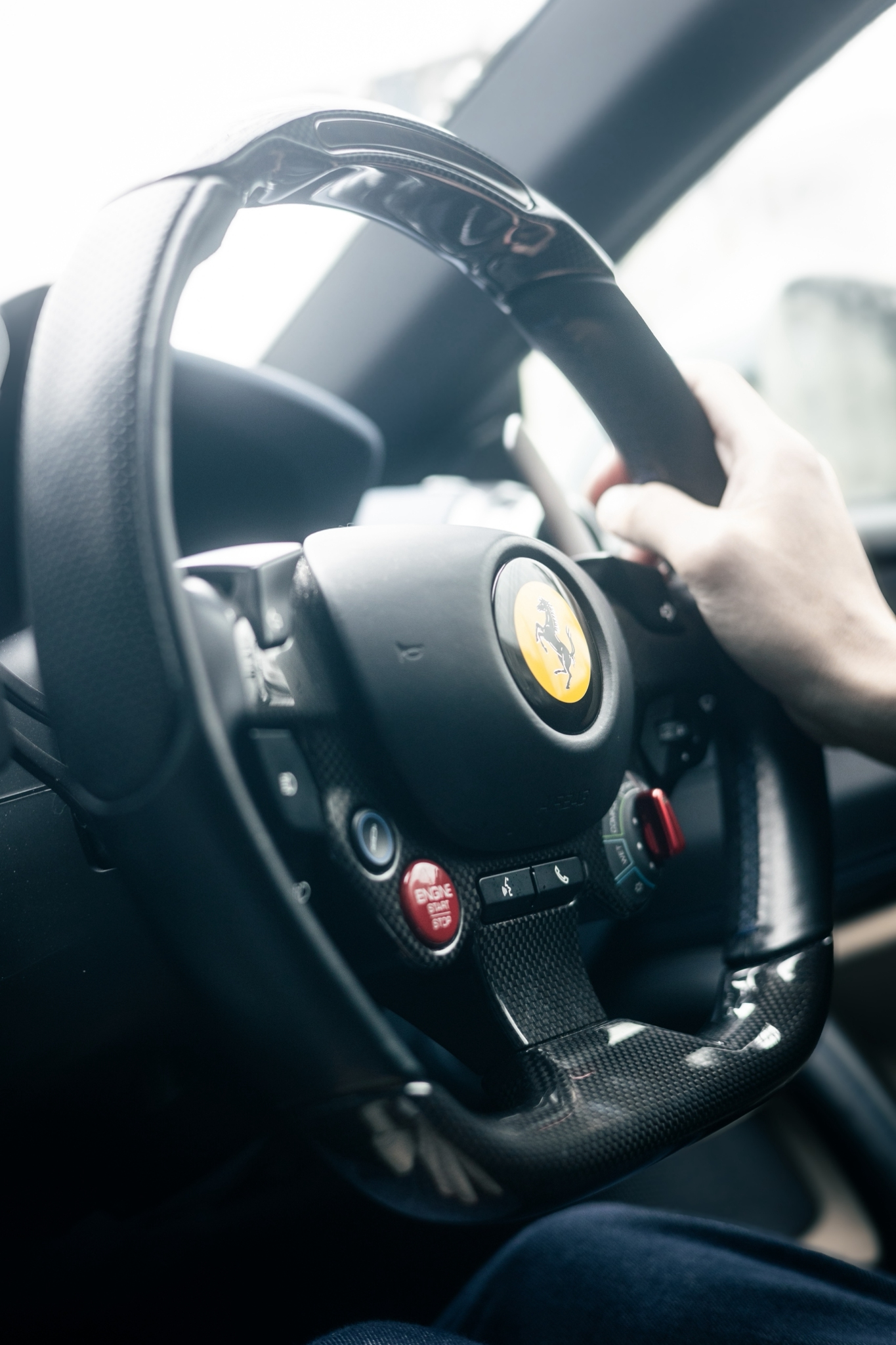フェラーリGTC4ルッソT（FR/7AT）能あるフェラーリは意図的に爪を隠す