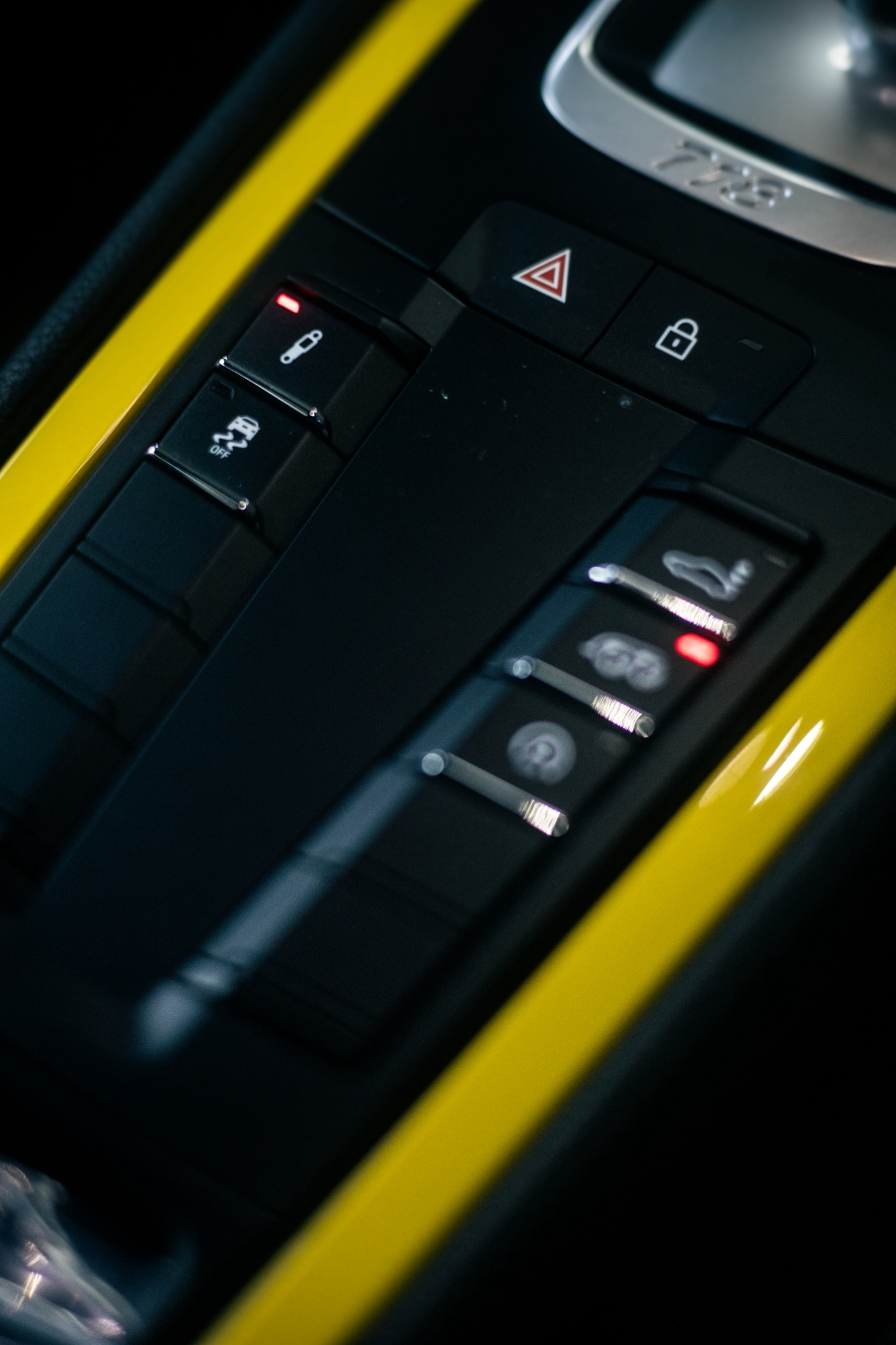 ポルシェ718ケイマンGTS 4.0 PDK（MR/7AT）もうこいつ最高かよ