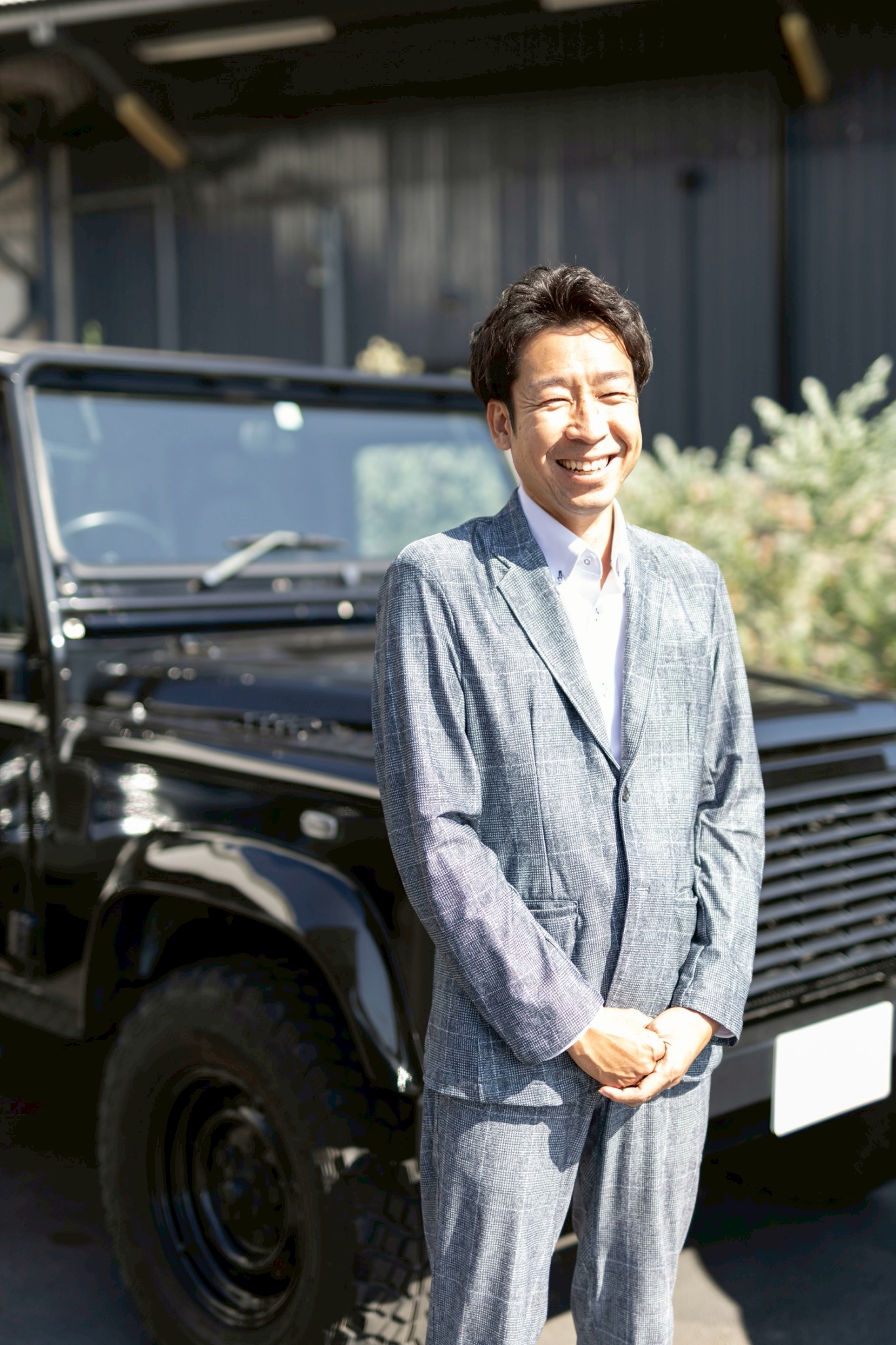 RESENSE（レセンス）に関わるメンバーインタビューは山﨑健さん。県外納車も多く、直接お客様と顔を合わせる機会は少ない。