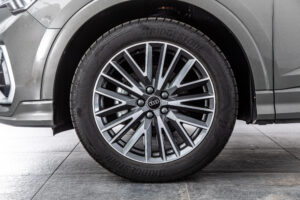 Q3 スポーツバック35TFSI Sライン