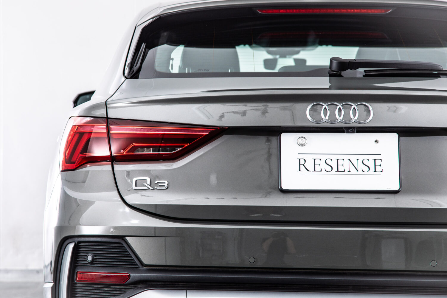 Q3 スポーツバック35TFSI Sライン