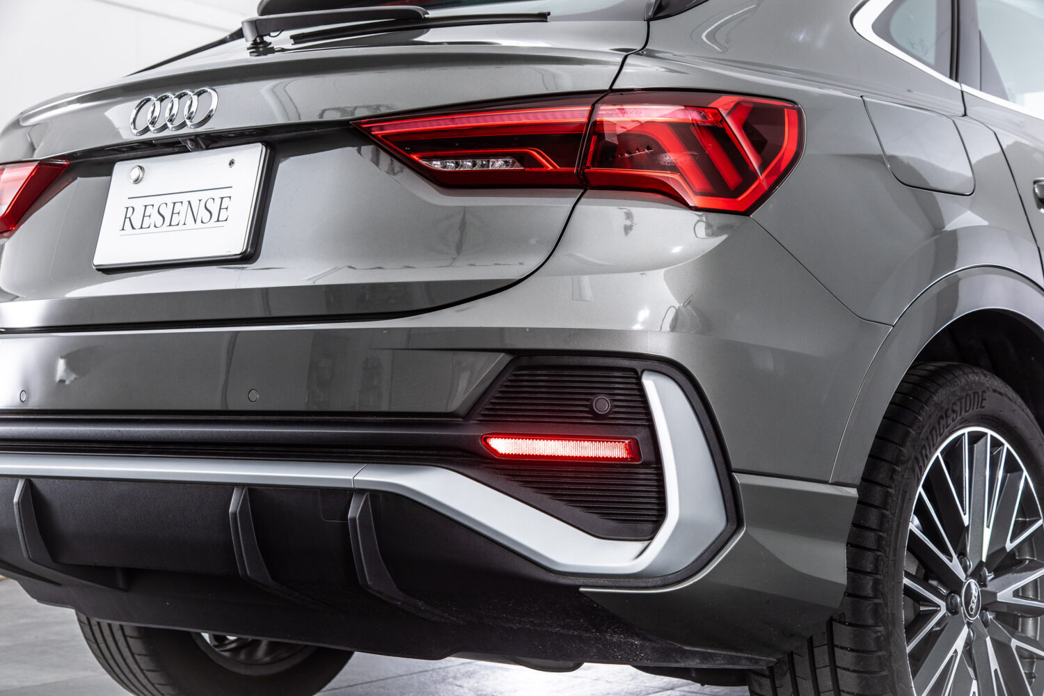 Q3 スポーツバック35TFSI Sライン