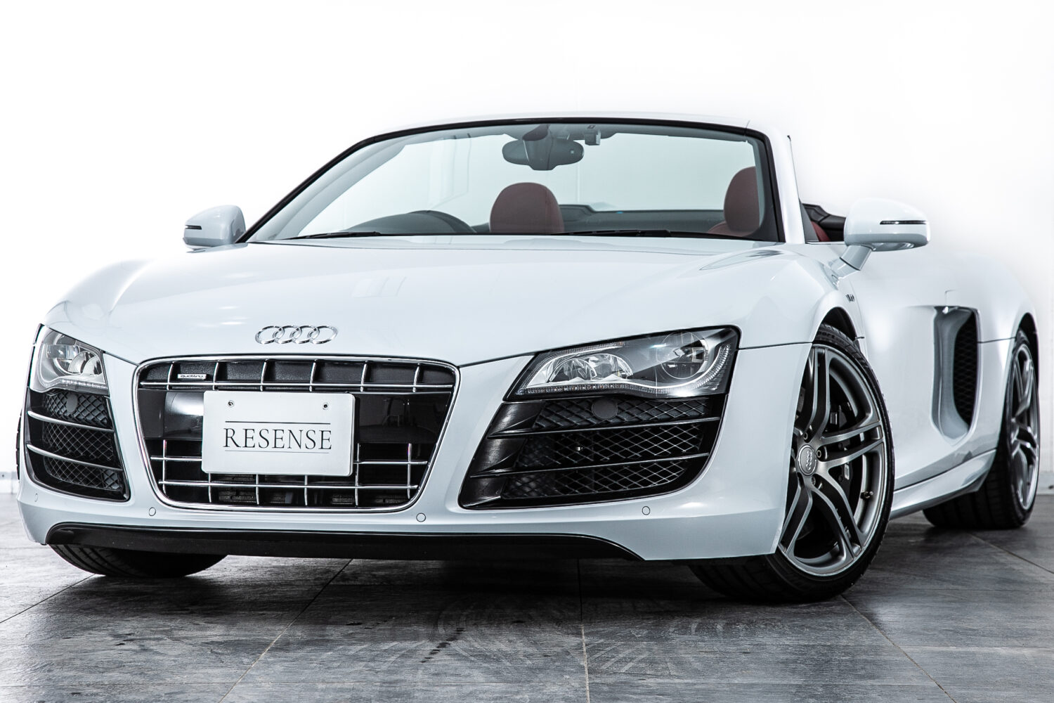 R8 スパイダー FSIクワトロ 4WD